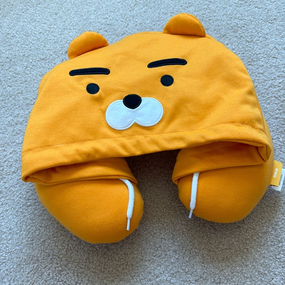 Kakao Ryan Hoodie Travel Neck Pillow
